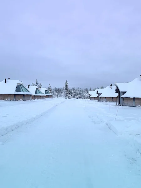 Zasněžená Vesnice Jelení Farma Lapinkyla Slunném Zimním Dni Laponsko Severní — Stock fotografie