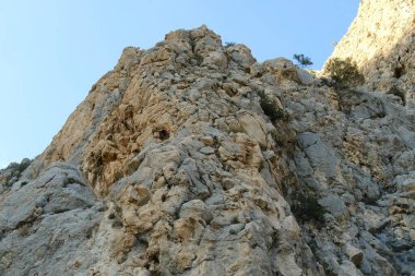 Endülüs dağlarının güzel manzaraları Endülüs, El Chorro geçidi, İspanya, ünlü bölge, popüler kaya tırmanışları, doğal dağ beldeleri, rezerv gezisi, Caminito del Rey Tour doğrudan Malaga 'dan.