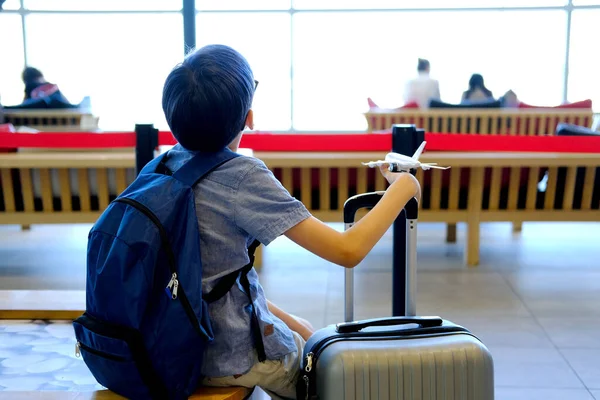 Child Airport Waiting Room Boy Years Old Blue Shirt Backpack —  Fotos de Stock