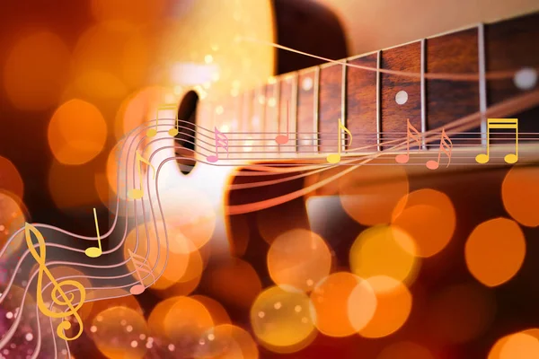 Notas Musicales Acordes Guitarra Acústica Con Cuerdas Colgando Libremente Hermosa — Foto de Stock
