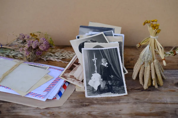 Svart Gamla Familjen Foton Stack Familj Vintage Fotografier Nostalgiska Sentimentala — Stockfoto