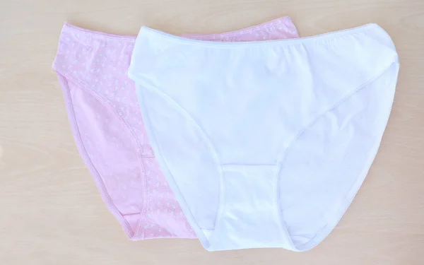 Dvě Dámské Barevné Bavlněné Kalhotky Kalhotky Pozadí Zblízka Koncept Dámského — Stock fotografie