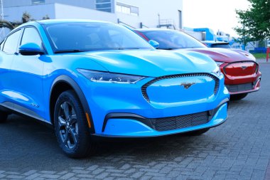Elektrikli Ford Mustang Mach-E elektrikli araba, alternatif enerji, Frankfurt - Mayıs 2023