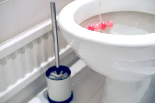 White Faience Toilet Bowl Home Toilet Disinfectant Flavoring Balls Side — стоковое фото