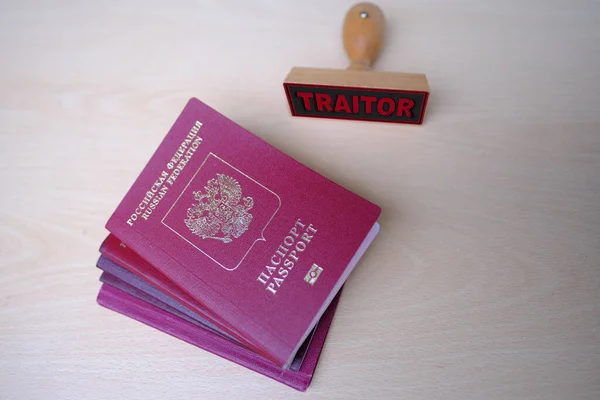 Diferente Estrangeiro Vermelho Passaportes Russos Biométricos Internacionais Cidadão Federação Russa — Fotografia de Stock