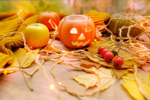 Autumn Composition Rustic Wooden Table Garden Pumpkin Fallen Yellow Orange — Stock Photo, Image