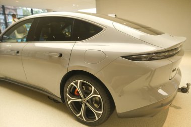 Elektrikli otomobil modeli ET7 'nin bir parçası, stop lambaları elektrikli premium sedan, galeride elektrikli araç, alternatif enerji geliştirme konsepti, elektrikli araba yeniliği, Frankfurt - 1 Temmuz 2023