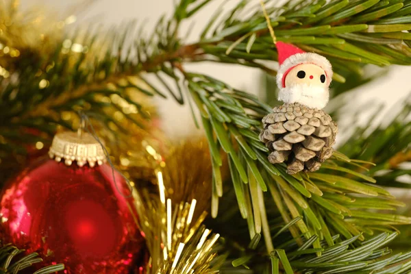 Family Decorating Christmas Tree Decorated Pinecone Gnome Create Festive Cozy — Stock Photo, Image