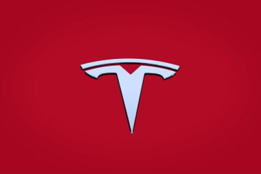 Kapalı krom kaplama Logotype Tesla Motors, dünyadaki en popüler elektrikli yolcu arabası, Elon Musk, Tesla bir Amerikan şirketi, elektrikli araç üretimi, Frankfurt - 5 Aralık 2022