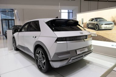 K2 sınıfı Hyundai Motor Company, modüler E-GMP platformu, otomotiv endüstrisinde teknolojik gelişmeler, Frankfurt - 13 Aralık 2023