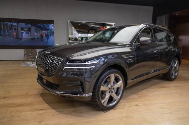 Gri Genesis GV80 Car, sergi salonunda Koreli Hyundai Motors şirketi, geliştirme konsepti, otomotiv endüstrisinde yenilik Almanya 'nın Frankfurt şehrinde 31 Ocak 2024