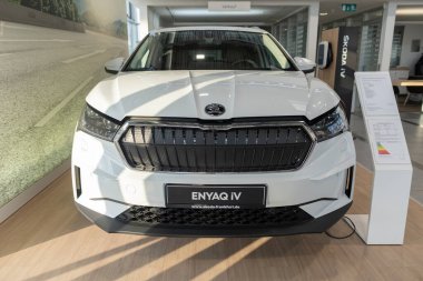 BYD Atto 3 EV, yakın çekim logosu, marka amblem paneli, elektrikli araç Çin BYD imalat tabelası, otomotiv endüstrisinde yenilik, Frankfurt, Almanya - 31 Ocak 2024 