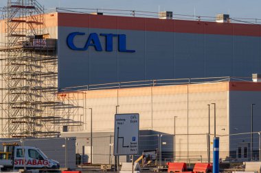 Yeni CATL Çağdaş Amperex Teknoloji Şirketi. Her pil üreticisi, batarya fabrikası, Otomotiv Haberleri Avrupa, Arnstadt, Almanya 'da Sürdürülebilir Hareket Çözümleri - 05 Şubat 2024