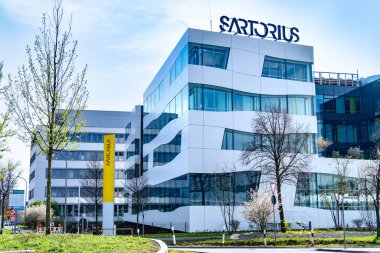 Sartorius şirket binası, biyofarmasötik sanayi ve laboratuvar, ilaç geliştirme, laboratuvar ve ilaç ekipmanları, Almanya 'nın Goettingen şehrinde bulunan Alman şirketi - 31 Mart 2024