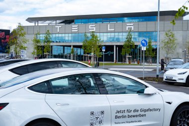 Gigafactory Berlin-Brandenburg Tesla, Otomotiv endüstrisi Avrupa 'da üretim yeri, sürdürülebilir ve verimli bir tesis, Berlin, Almanya - 26 Nisan 2024