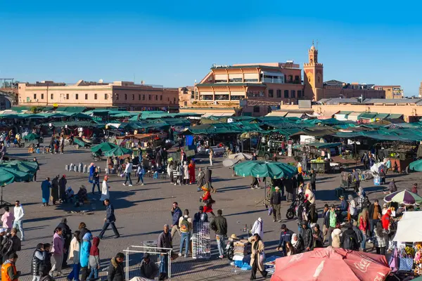 Jamaa Fnan Aukio Marrakechissa Koutoubian Moskeija Perinne Muinaiset Tavat Marokko — kuvapankkivalokuva