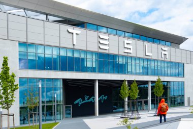 Gigafactory Berlin-Brandenburg Tesla, Otomotiv endüstrisi Avrupa 'da üretim yeri, sürdürülebilir ve verimli bir tesis, Berlin, Almanya - 26 Nisan 2024