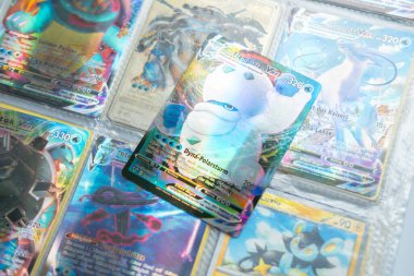 Pozitif çocuk Pokemon Ticaret Kart Oyunu, çocuklar için koleksiyon kartı oyunu, oyun hayal gücü, Eğitim Oyunları, Pokemon Fan Culture, Frankfurt - 27 Mayıs 2024