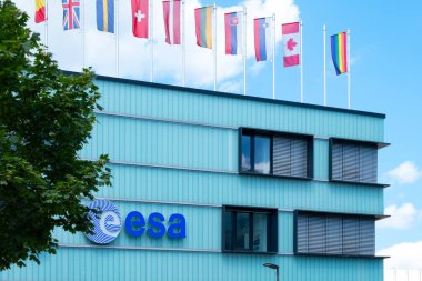 Avrupa Uzay Ajansı, ESA logosu, uzay keşfi, insan uzay yolculuğu, telekomünikasyon, navigasyon, izleme, kozmik yeniliğe geçit, Frankfurt, Almanya - 24 Haziran 2024 