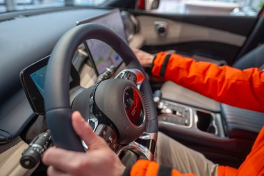 Elektronik ekran, direksiyon, BYD ATTO 3 Car Electric Car, test sürüşü, EVChinese BYD imalatçısı Frankfurt - 31 Ocak 2024