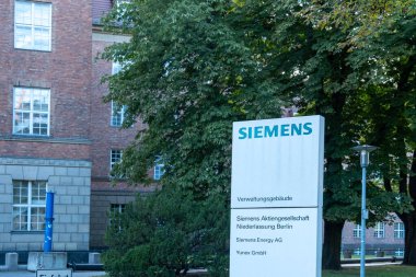 Siemens logosu, Alman işyeri şirketi Siemens AG elektrik mühendisliği, elektronik, enerji donanımı, ulaşım ve iletişim 20 Ağustos 2024