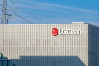 Ön cephe, teknolojik yenilik, Petrokimya Şirketi binası, şarj edilebilir piller, bilişim endüstrisi, telekomünikasyon ekipmanları, Frankfurt, Almanya - 1 Eylül 2024