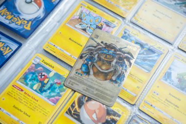 Pokemon Kart Oyunu, koleksiyon kartları, oyun hayal gücü, Eğitim Oyunları, popüler Pokemon Fan Kültürü, çocukluk anıları, nostalji dalgası, Frankfurt - 27 Mayıs 2024