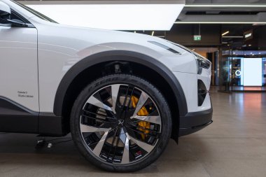 Zarif, beyaz kutup yıldızı 3, sol el sürüşlü, elektrikli araba, Volvo yan kuruluşu, çevre dostu araç, otomotiv endüstrisi, Londra 'da üstün sürüş ortamı - 17 Eylül 2024