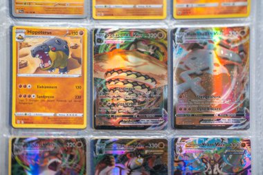 Pokemon Ticaret Kart Oyunu, koleksiyon kartı TCG, hobi, Pokemon Fan Culture, nostalji, Frankfurt - 18 Ekim 2024