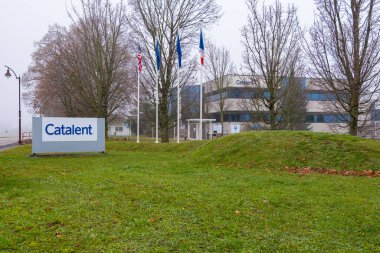 Çok uluslu şirket Catalent Pharma Solutions Novo Holding, Global CDMO Biotech, Pharma Manufacturing, gen terapisi ve tüketici sağlığı ürünleri, Beinheim, Fransa - Aralık 2024