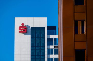 Modern Sparkasse Tasarruf Bankası Modern ofis binası, Avrupa bankacılık kurumu Merkezi Frankfurt am Main, Hesse, Almanya profesyonel hizmetleri, Frankfurt - 19 Ocak 2025