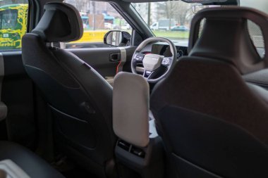 Kia EV3 GT-line iç hatları, kabin, sürücü ve yolcu koltukları, spor tasarım ve elektrik güç treni, yüksek performanslı elektrik geçişi, gelişmiş teknoloji, Frankfurt - 3 Şubat 2025