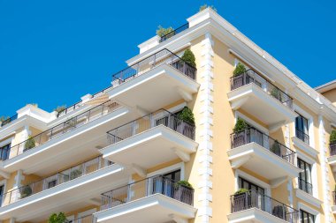 Kablosuz kulaklıklar, sembolik müzik, rahatlama ve devam eden eğlence, profesyonel son teknoloji ses teknolojisi. 