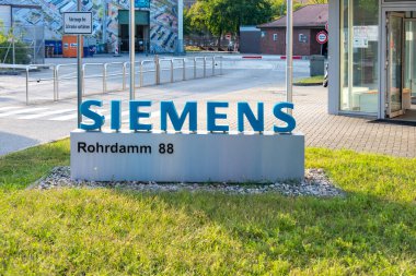 Siemens logosu, Alman işyeri şirketi Siemens AG elektrik mühendisliği, elektronik, enerji donanımı, ulaşım ve iletişim 20 Ağustos 2024