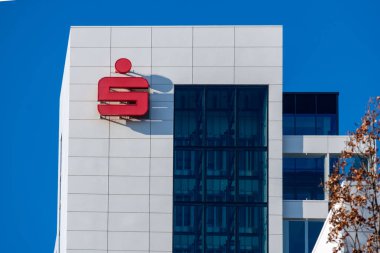 Modern Sparkasse Tasarruf Bankası Modern ofis binası, Avrupa bankacılık kurumu Merkezi Frankfurt am Main, Hesse, Almanya profesyonel hizmetleri, Frankfurt - 19 Ocak 2025