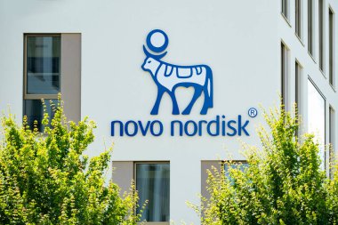 Novo Nordisk ön cephe binasının logosu, Danimarka ilaç devi Novo Nordisk AS, üretim yenilikçi uyuşturucular, obezite tedavisi Ozempic, Mainz, Almanya 15 Haziran 2024 