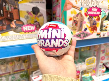 Pokemon Ticaret Kartları, oyun hayal gücü, Eğitim Oyunları, popüler Pokemon Fan Kültürü, çocukluk anıları, nostalji dalgası, Frankfurt - 29 Mart 2025 