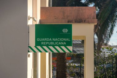 Gri parlak ET5 NIO arabası, fütüristik elektrikli araç, yenilikçi tasarım ve aerodinamik özellikler sergiler, sıfır emisyon teknolojisi, Frankfurt - 3 Şubat 2025 