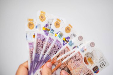 Alman kimlik kartı, biyometrik kimlik belgesi, Alman vatandaşlığı, göç yasası, pasaport denetimi sınırı, yabancı seyahat, vize alma, Frankfurt 