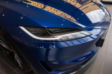 Tesla model 3 Highland facelift, sürücü koltuğu, gösterge paneli, navigasyon, sürücü güvenliği, çevre aracı, Frankfurt, Almanya - 28 Haziran 2025 