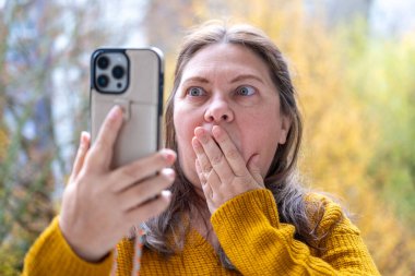 Menopozlu kadın yüksek tansiyon, yüksek tansiyon, hipertansiyon krizi, hormonal dengesizlik, dolaşım sistemi, şiddetli migren, kardiyovasküler sağlık 