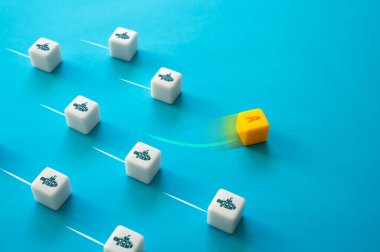 Akımdan çık. Akışına bırakma, başarıya odaklan. Yeni projelerin geliştirilmesi. Liderlik becerileri, öngörü ve öngörü. Geliştir, hızlan. Yenilik. Sonraki seviyeye yükselt