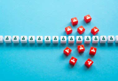 Yozlaşma ve bürokrasiden koruma. Finansal akışları yönetmeye çalışıyor. Yozlaşmış memurlar. Düşük verimlilik, büyük kayıplar. Yozlaşmış rejim. Yatırımlar ve insani yardım fonu.