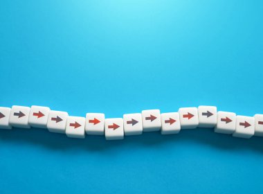 Düzgün bir işlem değil. Elinden geleni yap ve iyileş. İşleri yoluna koy. Verimliliği arttır ve maliyetleri düşür. Verimlilik artışı. İyimserlik, gelişme. Düşük kalite, çökmeye hazır..