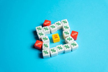 Kriz bankanın varlığını tehdit ediyor. Kredi borçları, mali istikrarsızlık. İflas. Öntanımlı, yeni yaptırımlar. Çalışmaların istikrarının bozulması, çözülebilirlik ve pazarın öngörülebilirliği