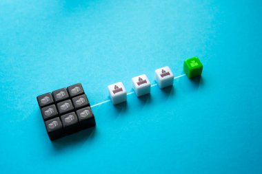 Yolsuzluk ve yasa dışı bütçe kullanımı. Rüşvet. Kara para aklama. Suç entrikaları. Hükümetin farklı düzeylerinde hırsızlıkta düşük verimlilik.