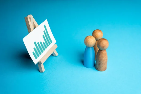 Teamet Ser Vekstdiagram Finansielle Resultater Årlige Arbeidsresultater Forretningsmarkedsforskning Innsamling Statistikk – stockfoto