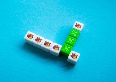 Yüksek gelir faizi hesabı. Yatırımlar ve mevduatlar. En iyi indirimler. Büyük mevsimsel satışlar sırasında alışverişe büyük paralar harcamaktan kaçının. Bankacılıkta nakit ve ikramiyeler.