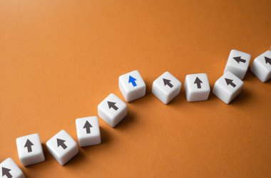 İnanç testi. Tüm zorluklara katlanın ve fikirlerinize ve inançlarınıza sadık kalın. Liderlik becerileri ve çalışmalarınıza olan inanç. Özgüven ve özveri. Ekip üyelerini arkana al. Dayanıklılık
