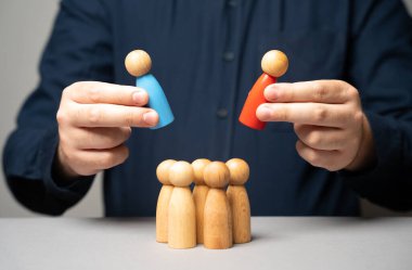 Ekibin başına hangi liderin geçeceğini seç. Liderlik için adayları göz önünde bulundurarak. Takıma ilham verme ve motive etme becerilerini, tecrübelerini ve yeteneklerini değerlendir.